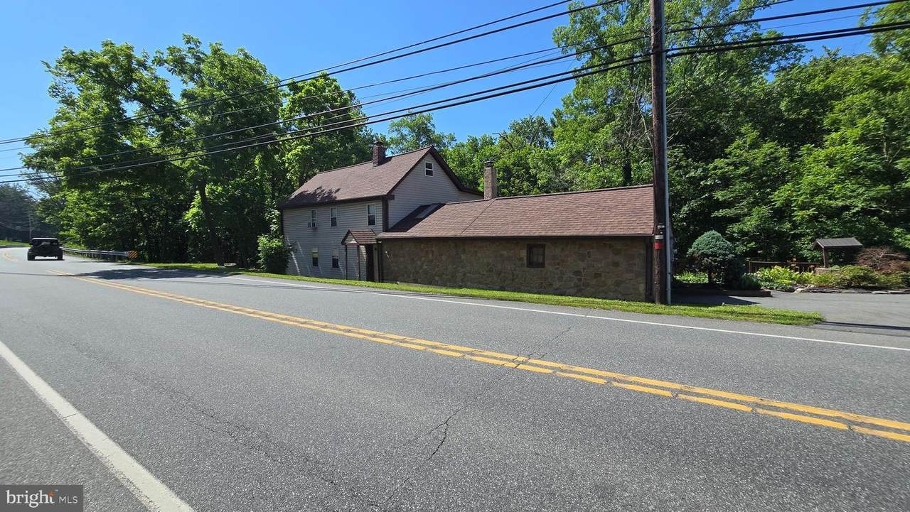 770 Gravel Pike - Photo 1