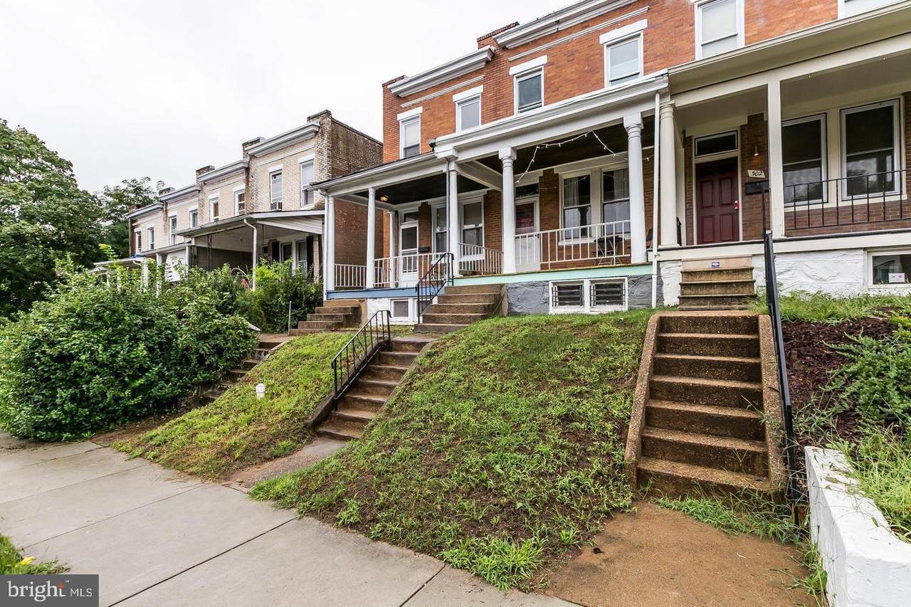 304 31ST Street - Photo 1