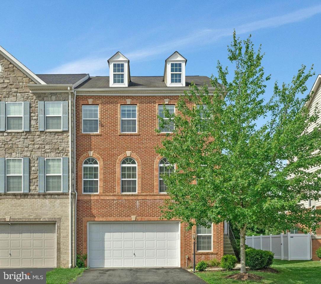 1787 Moultrie Terrace - Photo 1