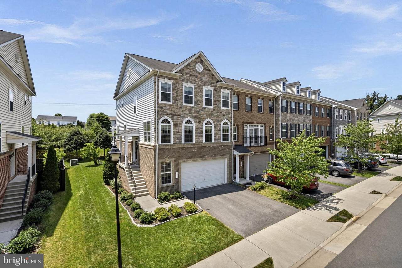 1543 Kinnaird Terrace - Photo 1