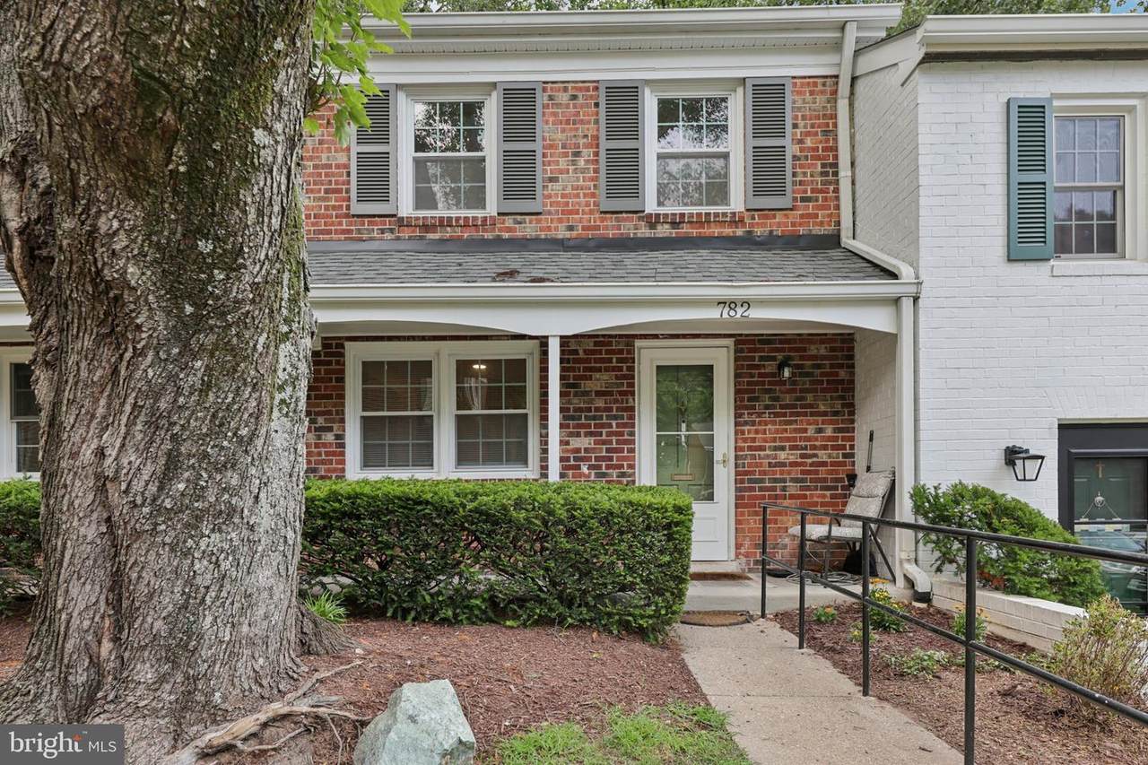 782 Azalea Drive - Photo 1