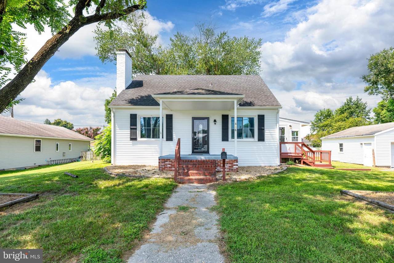 406 Elm Drive - Photo 1