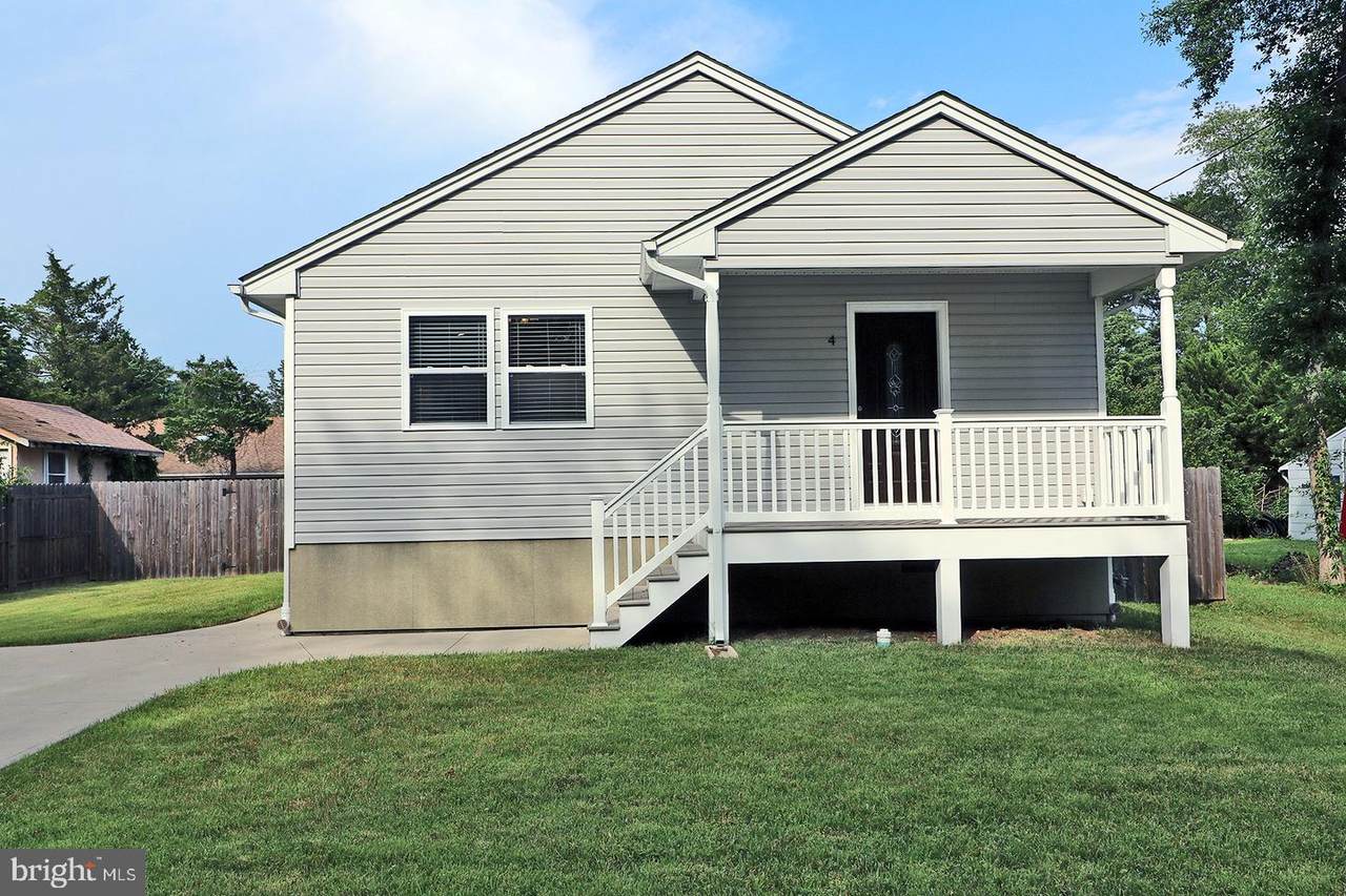 4 Dolphin Way - Photo 1