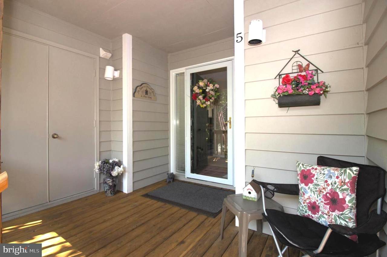 33945 Middleton Circle - Photo 1