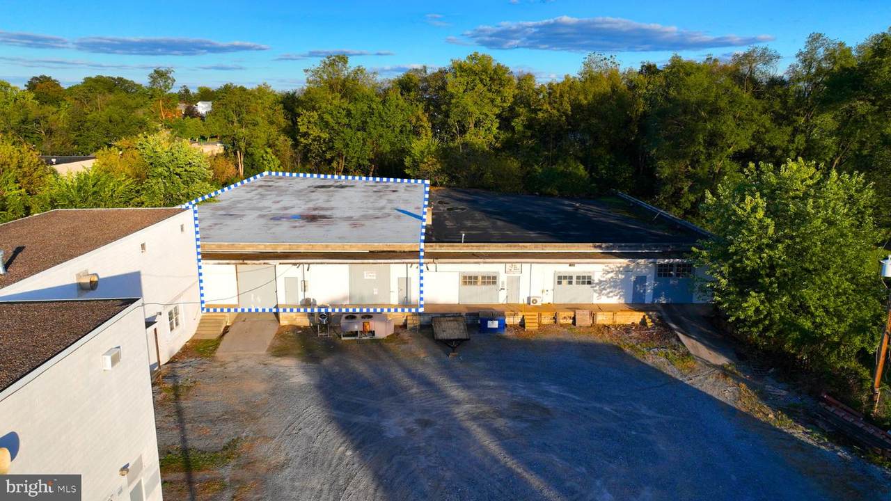 405 East Street - Photo 1