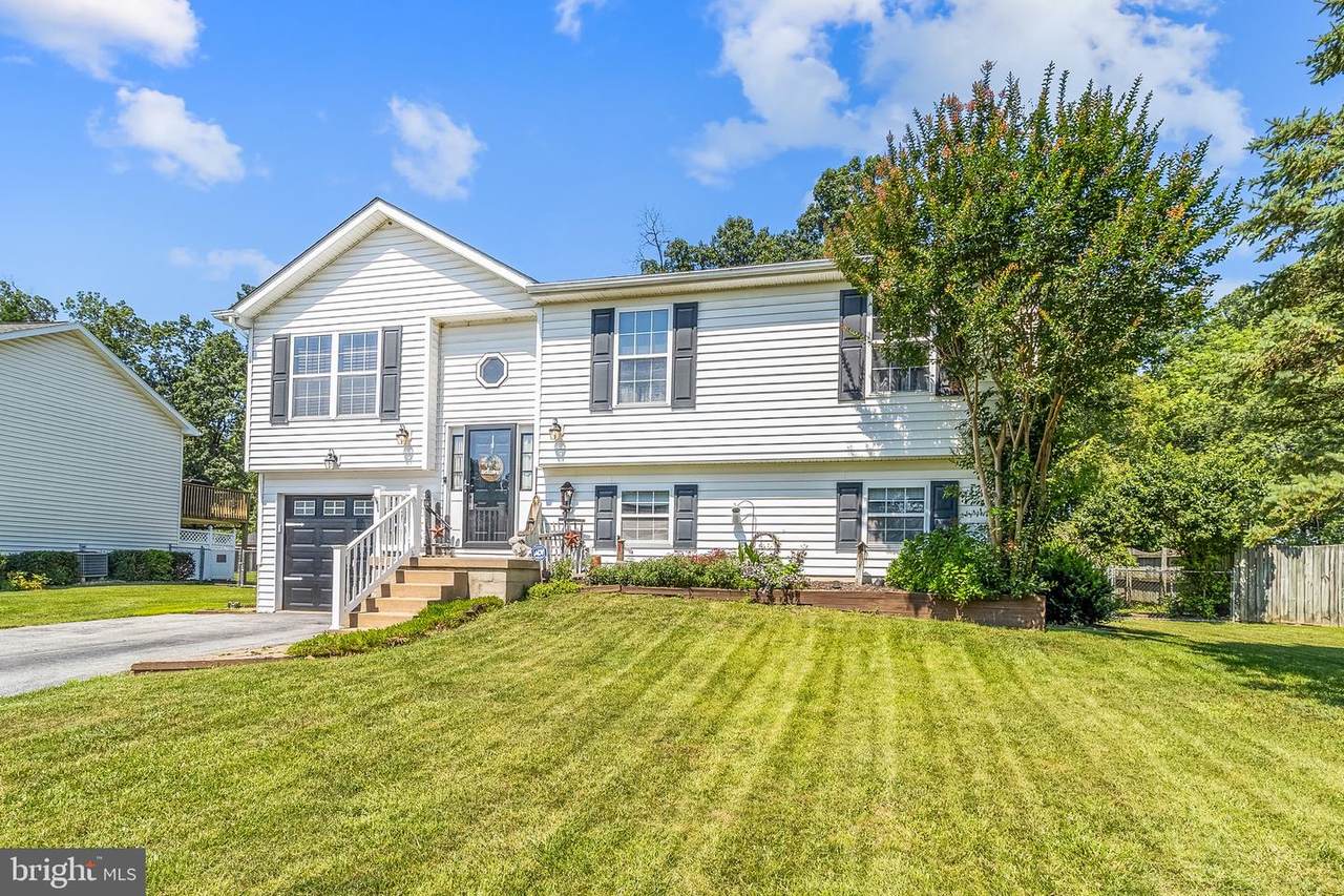 266 Nottingham Boulevard - Photo 1