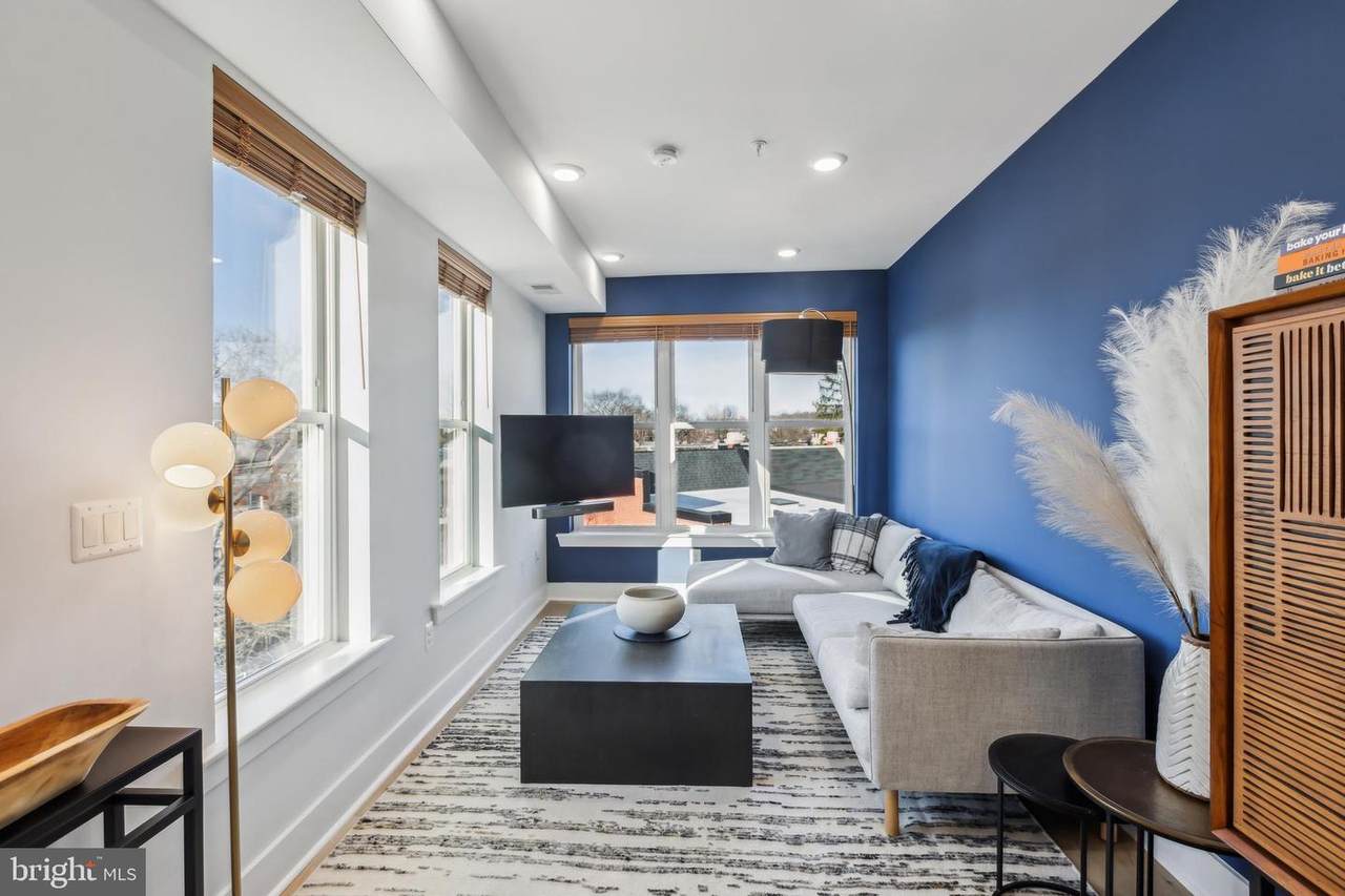 235 Florida Avenue - Photo 1