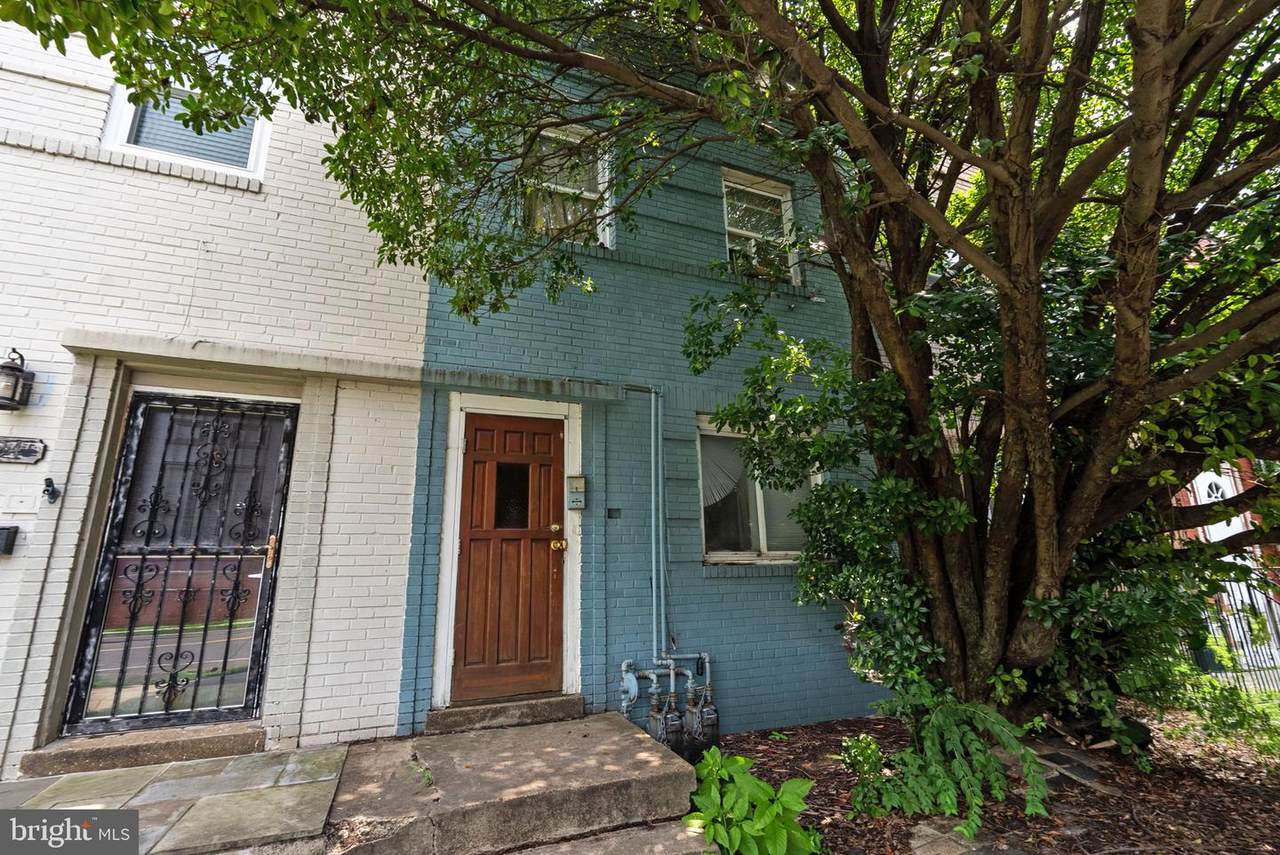 1526 2ND Street - Photo 1