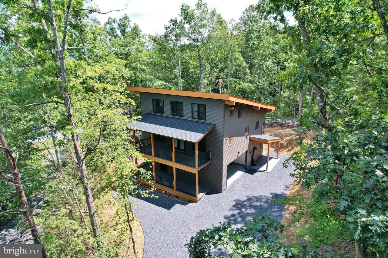 1034 Greenview - Photo 1