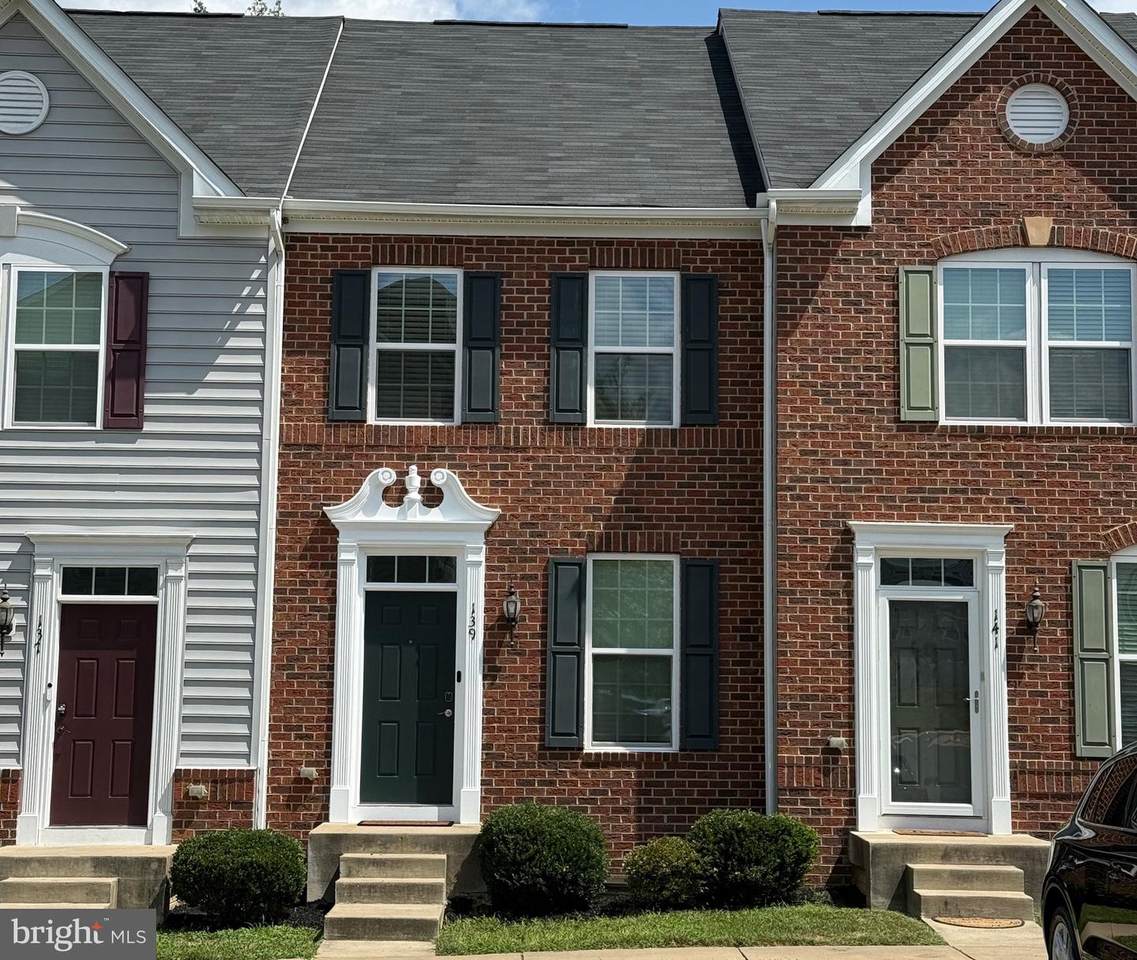 139 Streamview Drive - Photo 1