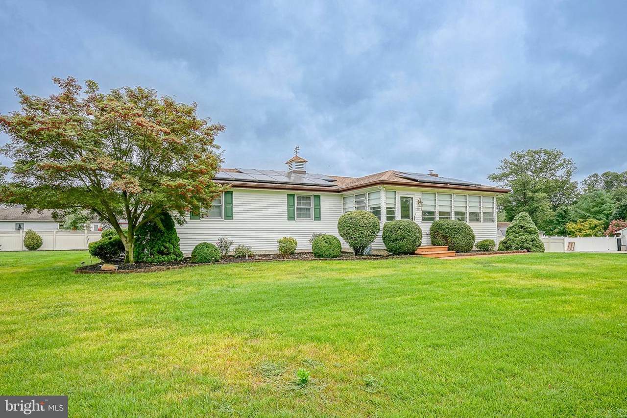 119 Monroe Avenue - Photo 1