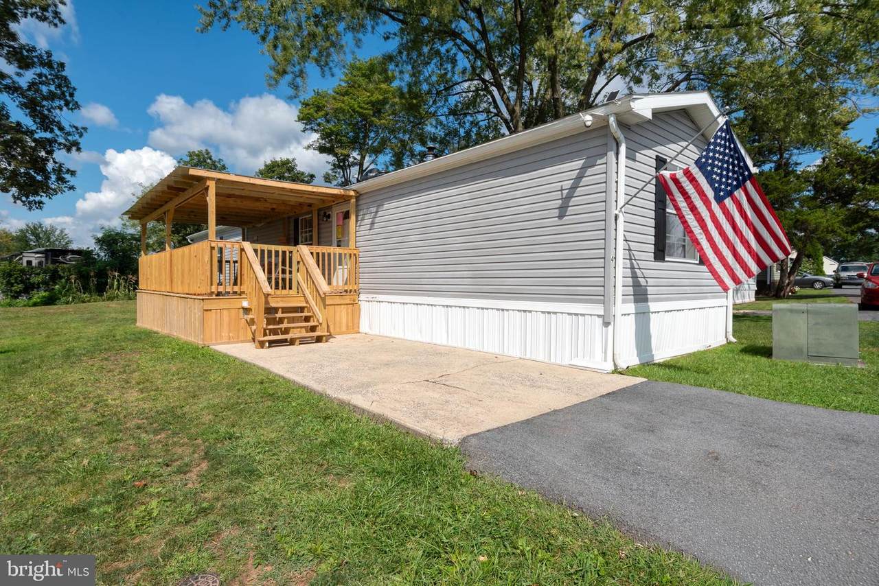 4 Oak Knoll Est. - Photo 1