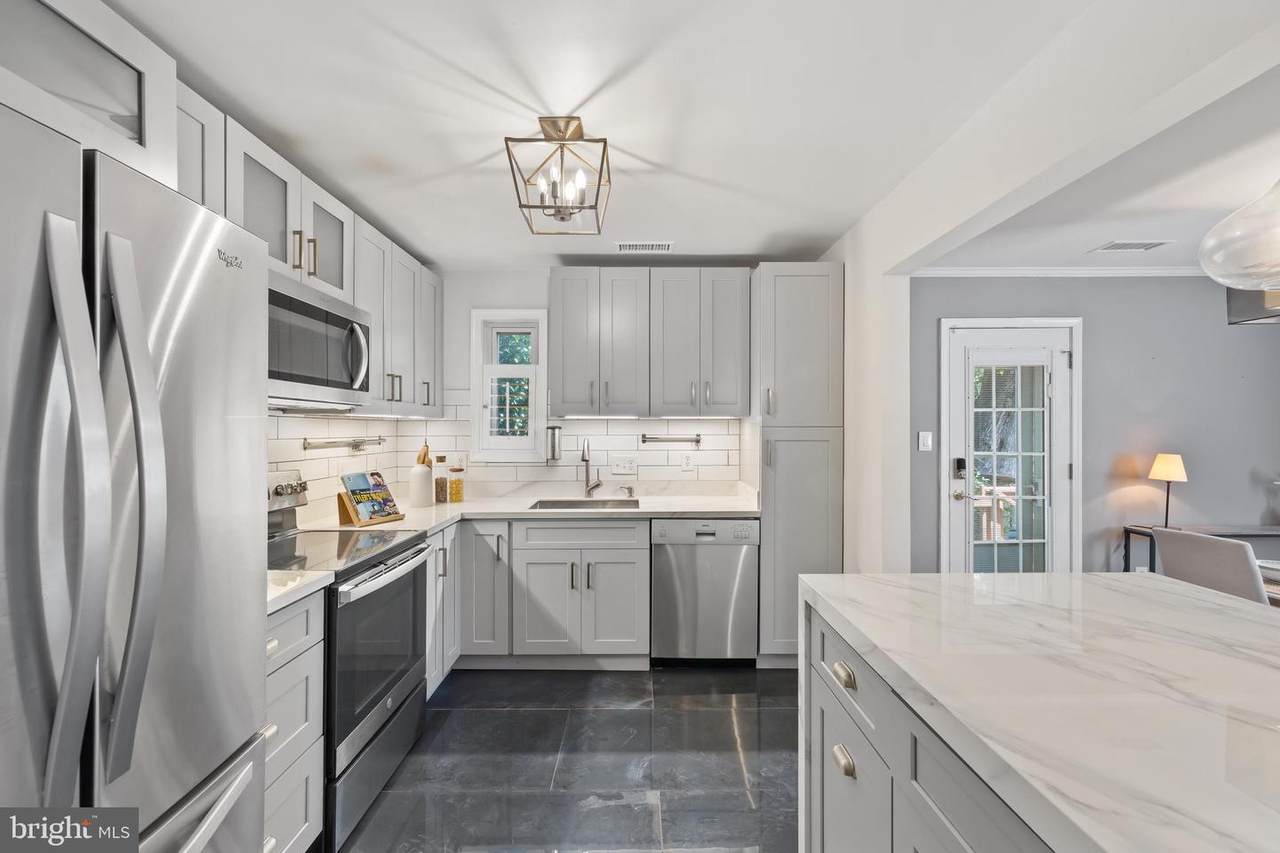 6721 Kenwood Forest Lane - Photo 1