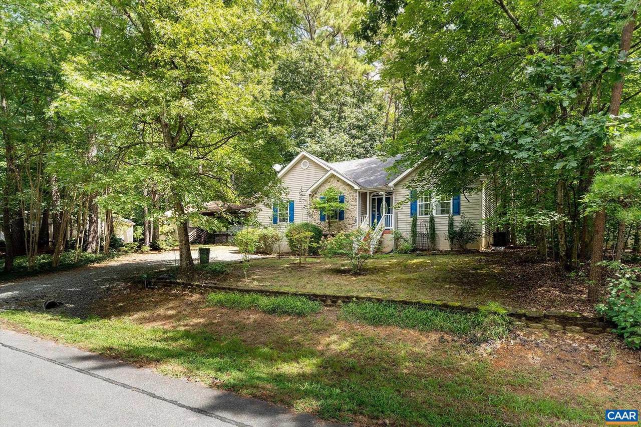 20 Tanglewood Rd - Photo 1