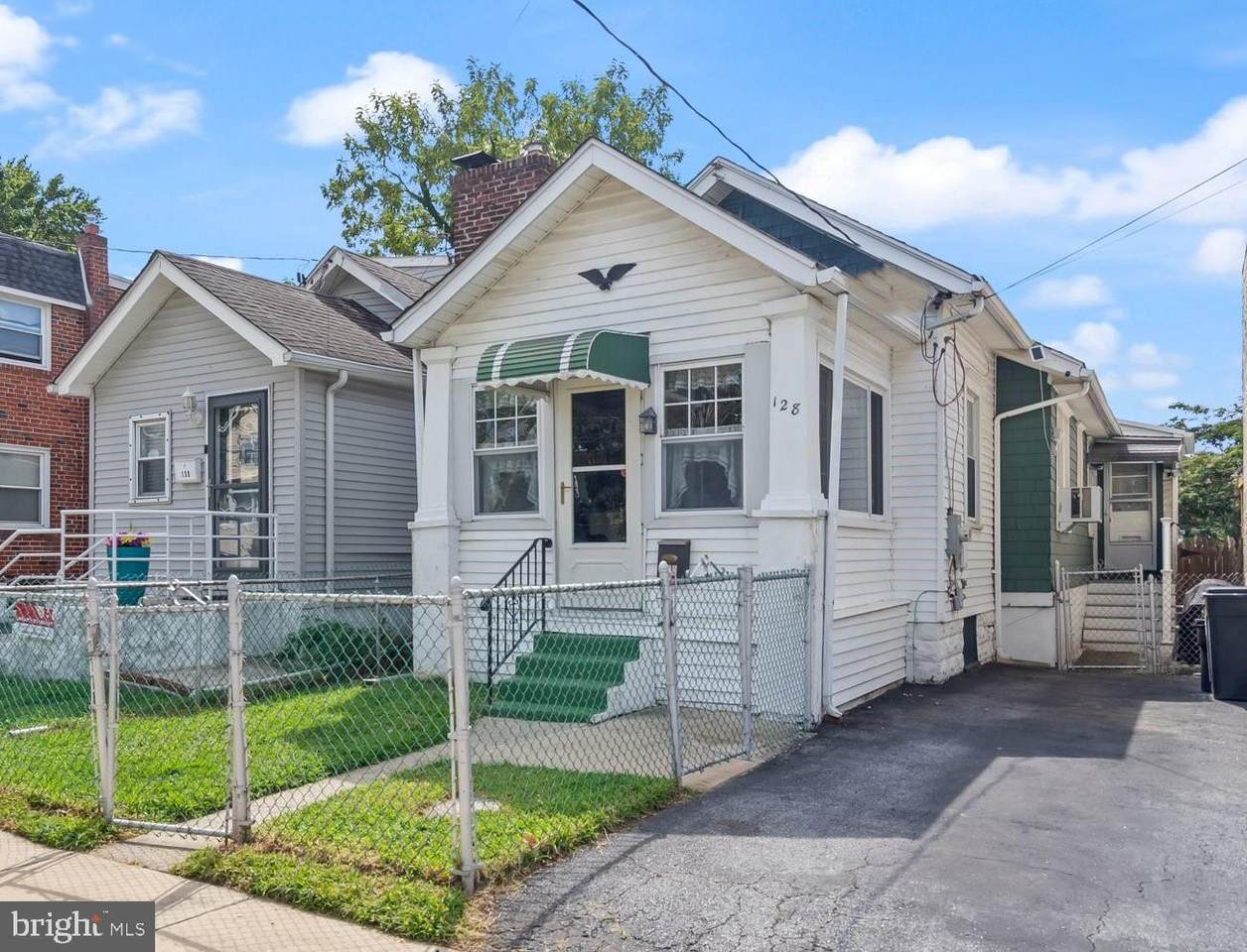 128 Cooke Avenue - Photo 1