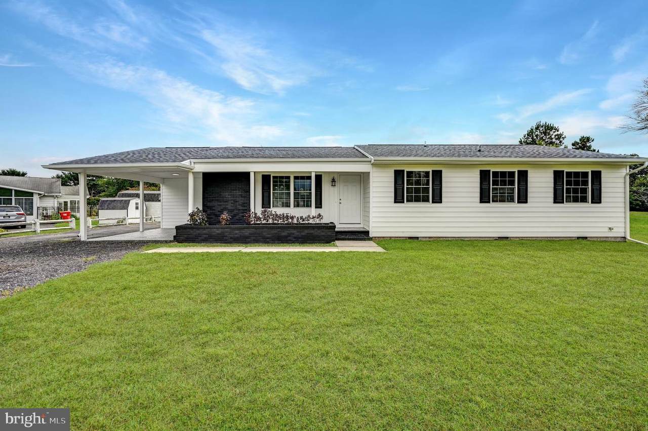 212 Lewis Drive - Photo 1