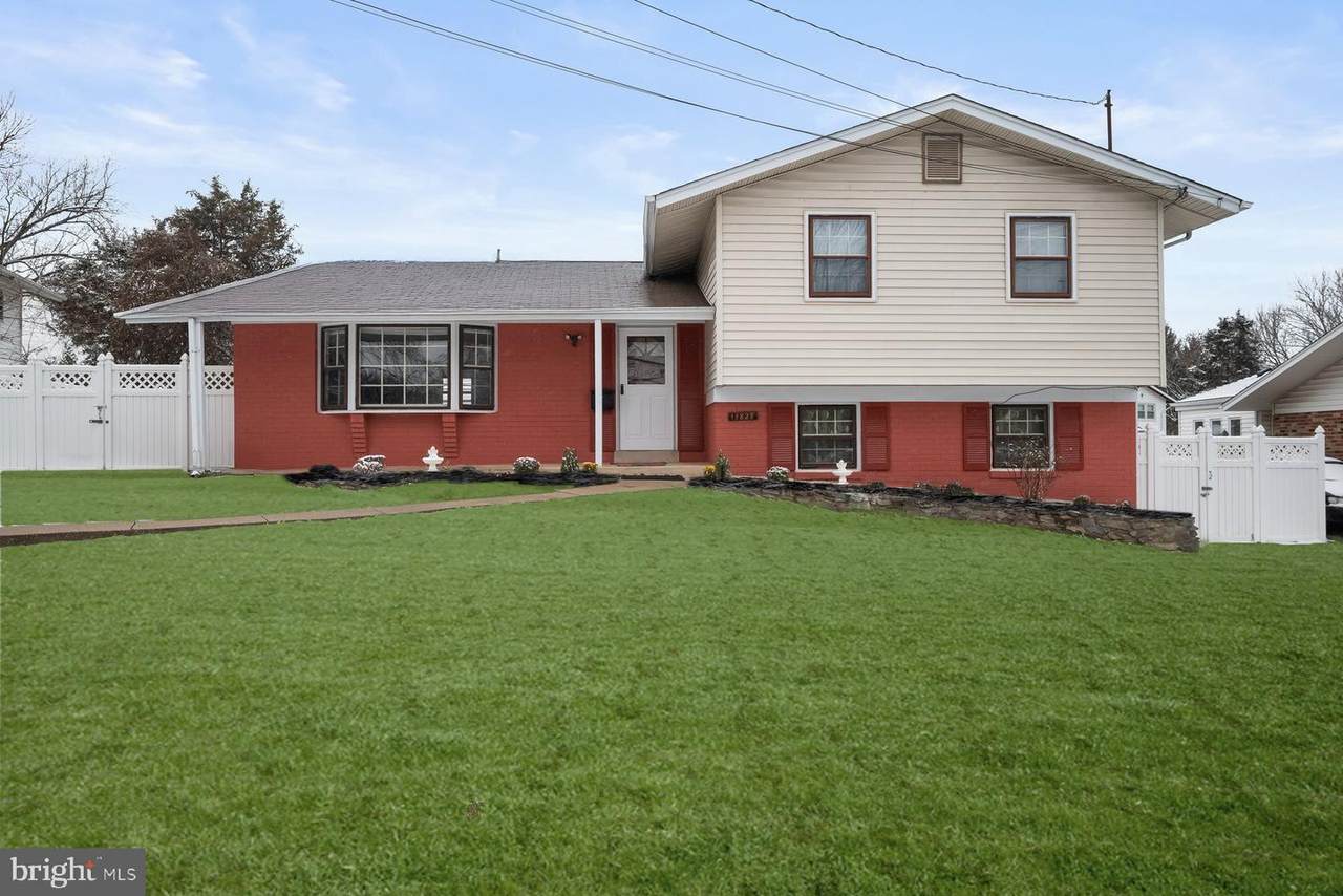 11828 Enid Drive - Photo 1