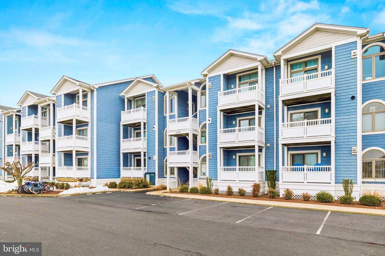 201 Heron Drive - Photo 1