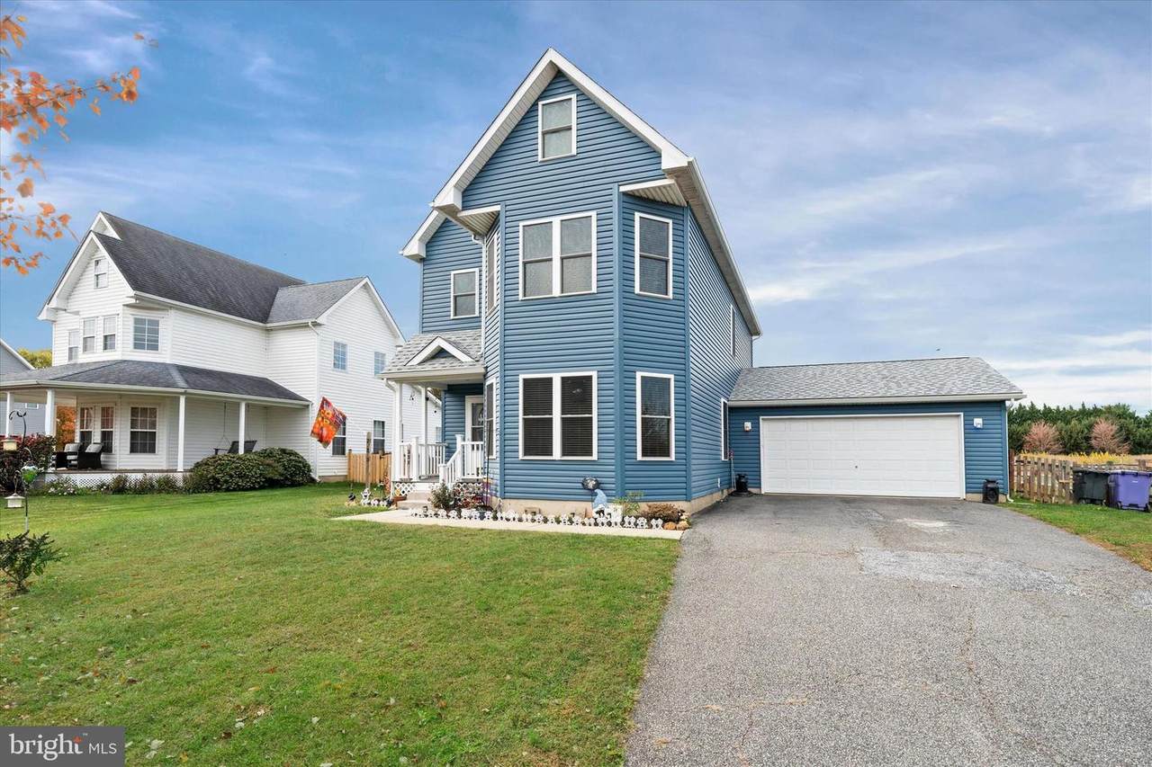 223 Ariel Avenue - Photo 1