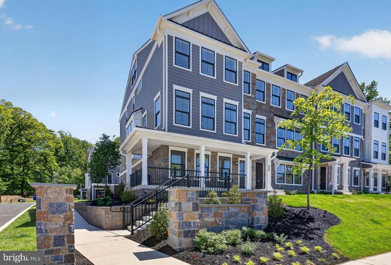 407 Pennybrook Court - Photo 1