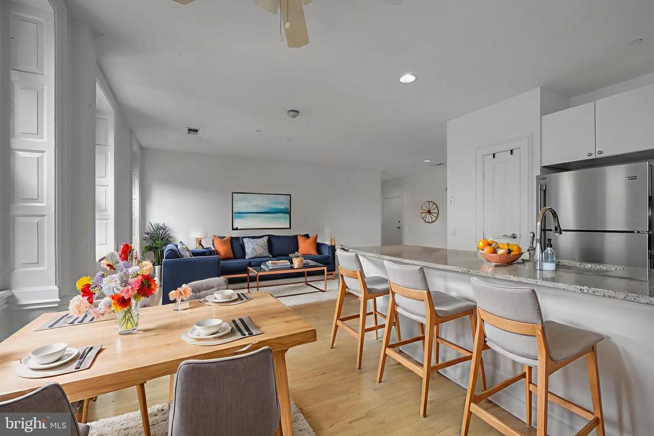 1920 Chestnut Street - Photo 1