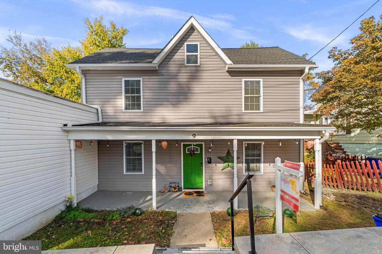 9 9TH Avenue - Photo 1