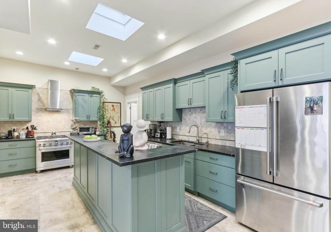 135 Allen Street - Photo 1