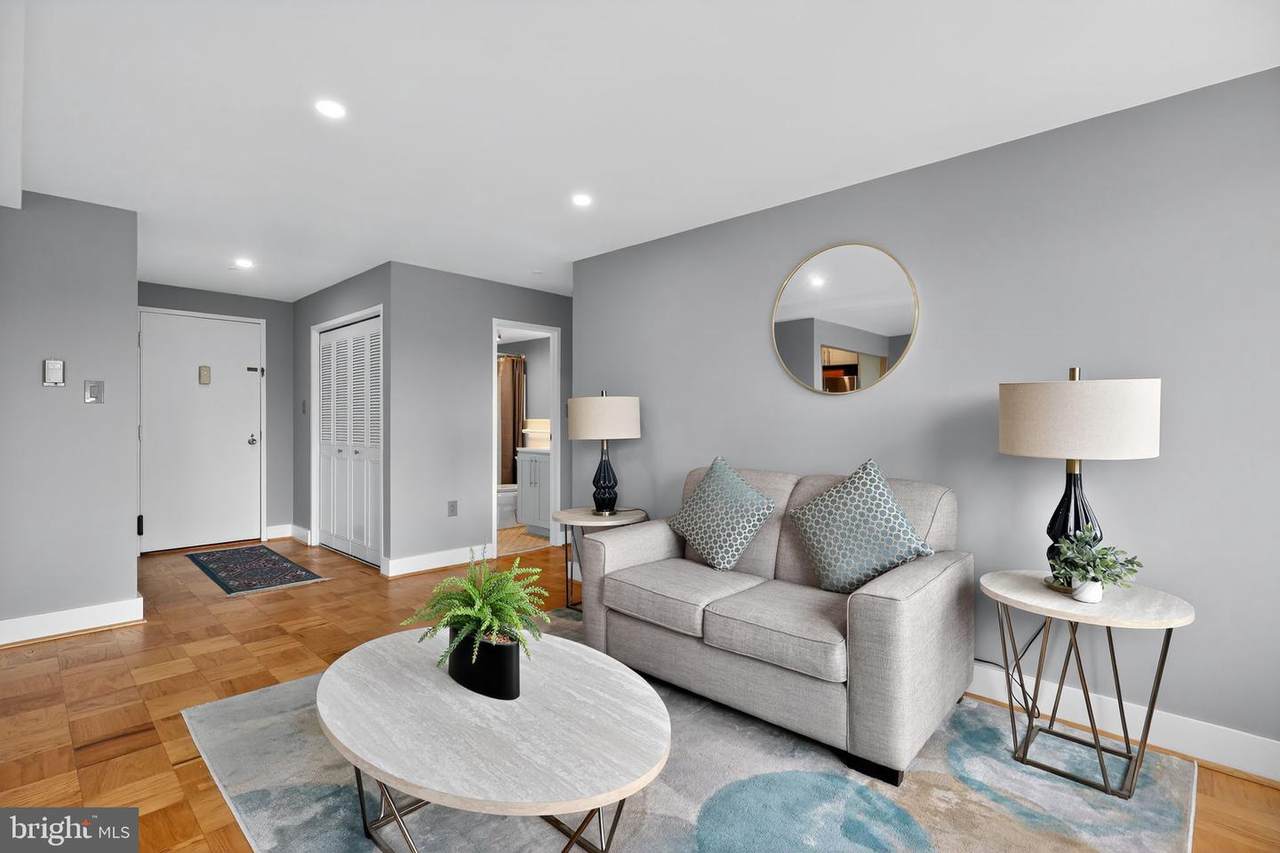 10201 Grosvenor Place - Photo 1