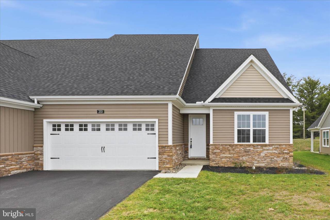 253 Bellaride Lane - Photo 1