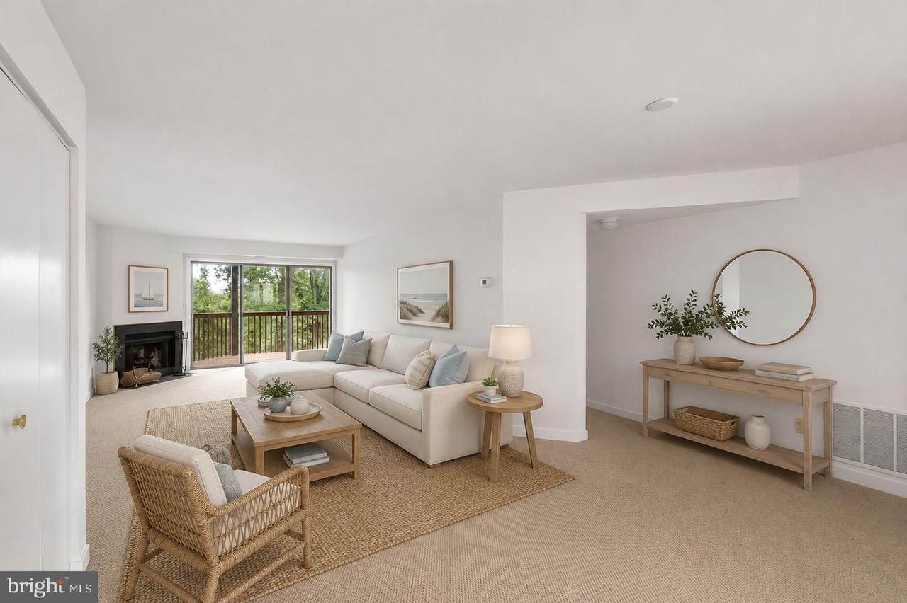 2010 Quay Village Court - Photo 1