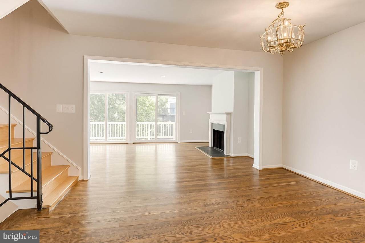 107 Windblown Court - Photo 1