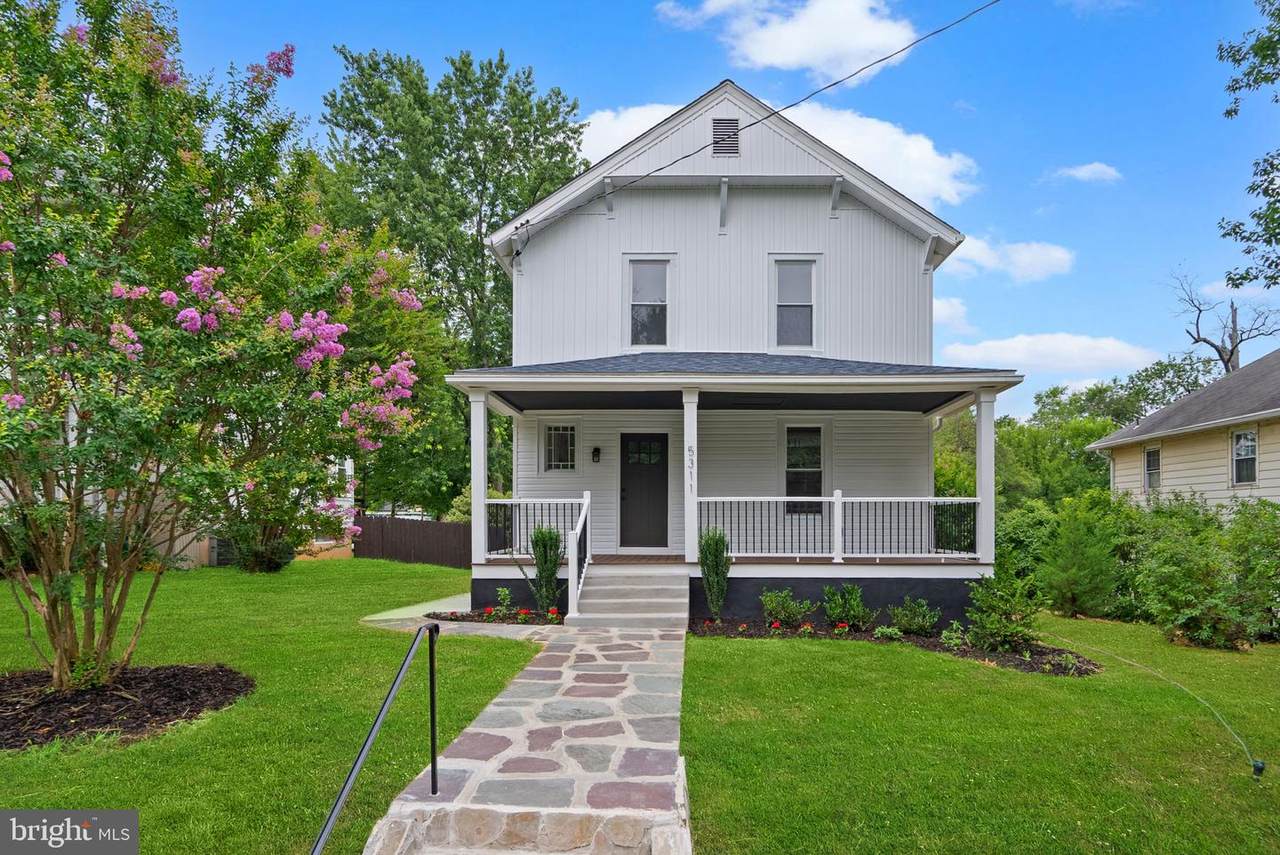 5311 42ND Avenue - Photo 1