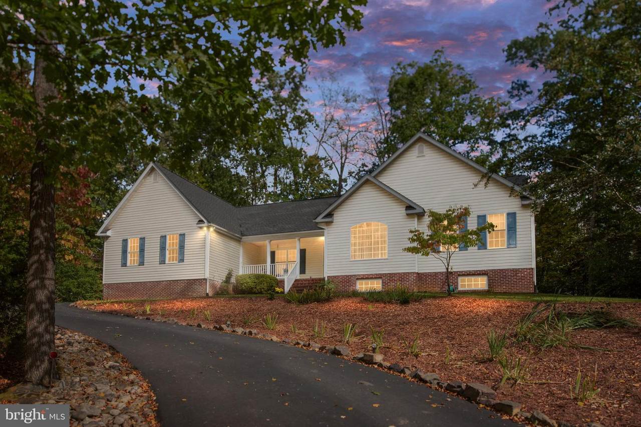 209 Edgemont Lane - Photo 1