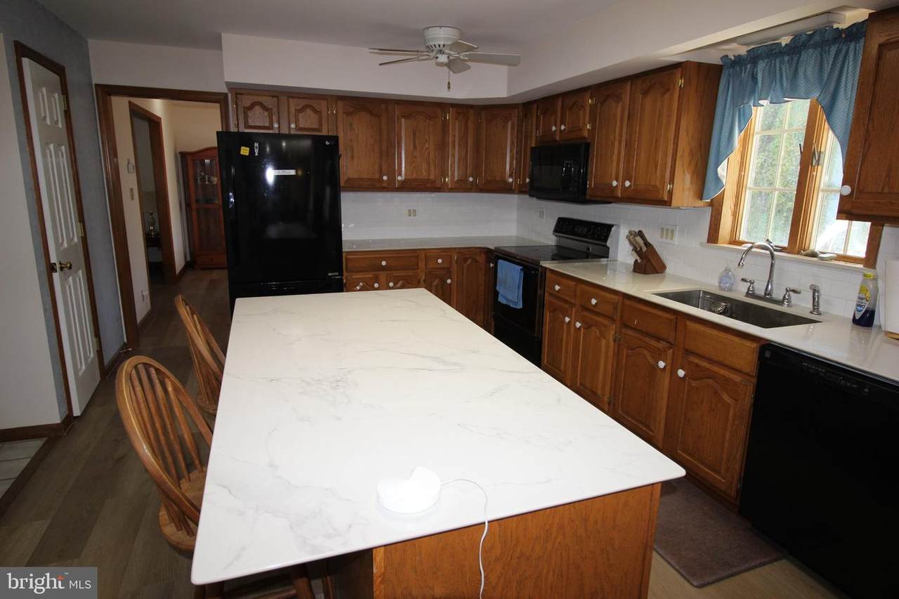 4101 Club House Drive - Photo 1