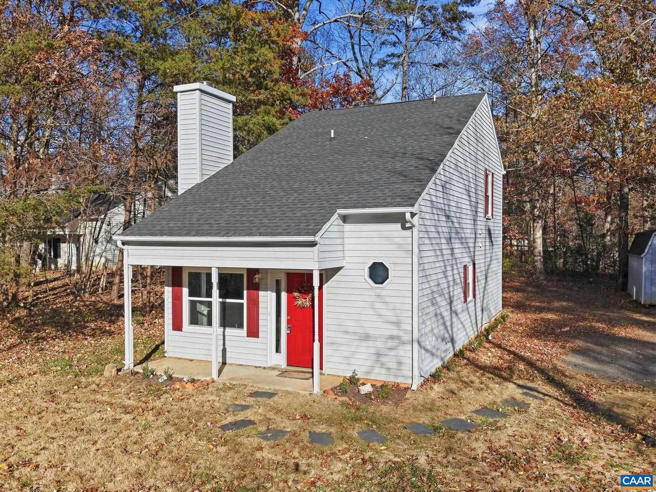 611 Carnation Rd - Photo 1