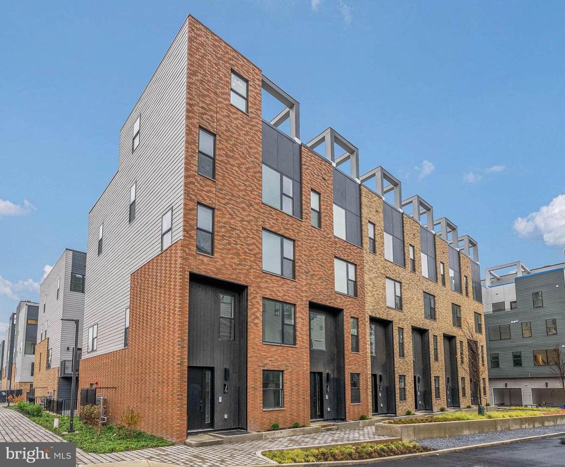 650 Fairmount Avenue - Photo 1