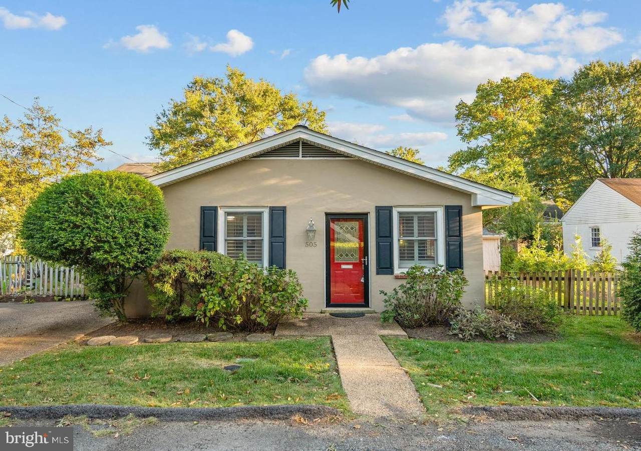 505 Edison Street - Photo 1