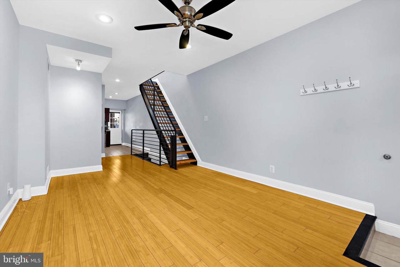 122 Ellwood Avenue - Photo 1