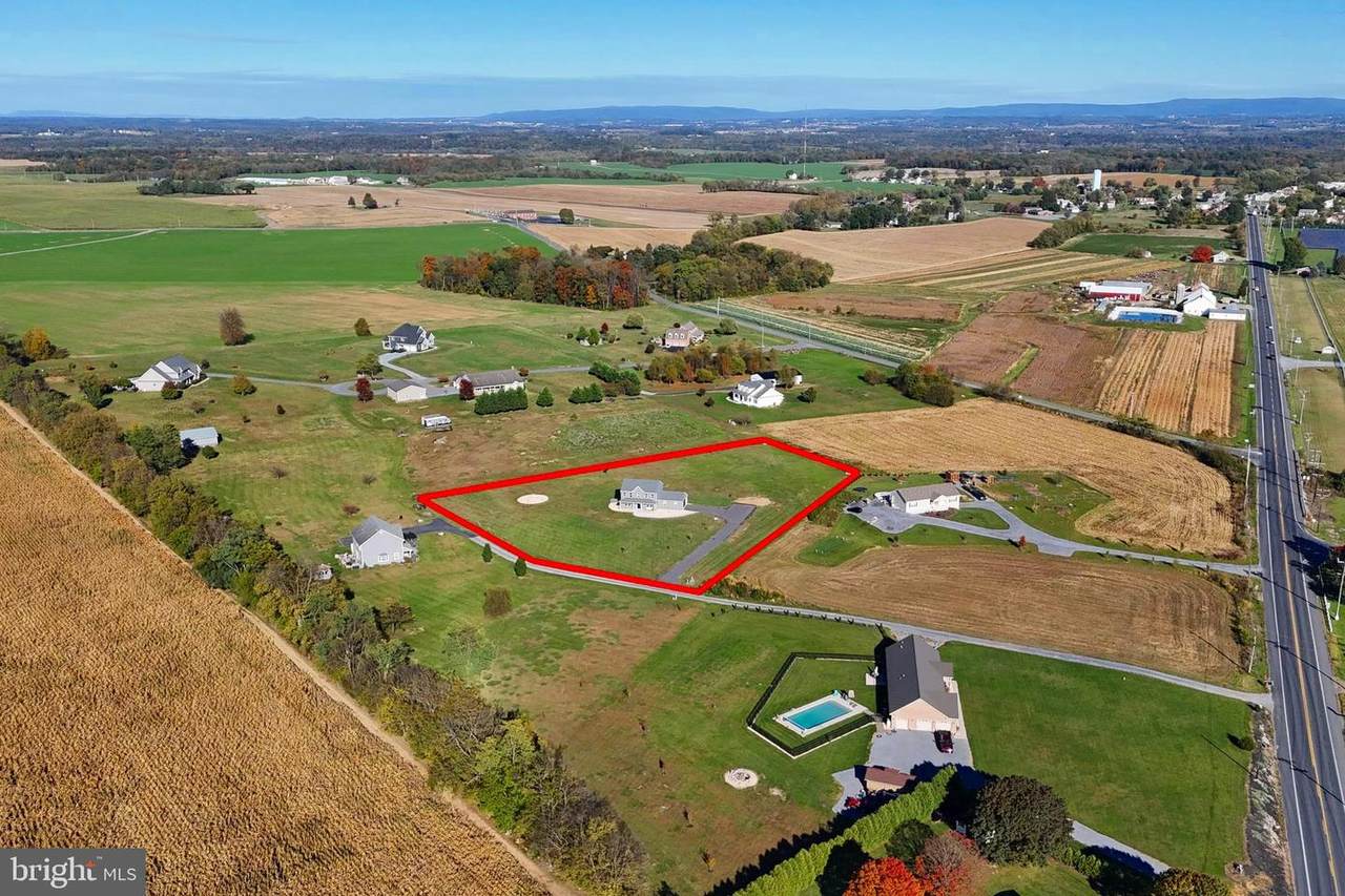 6301 Buchanan Trail West - Photo 1