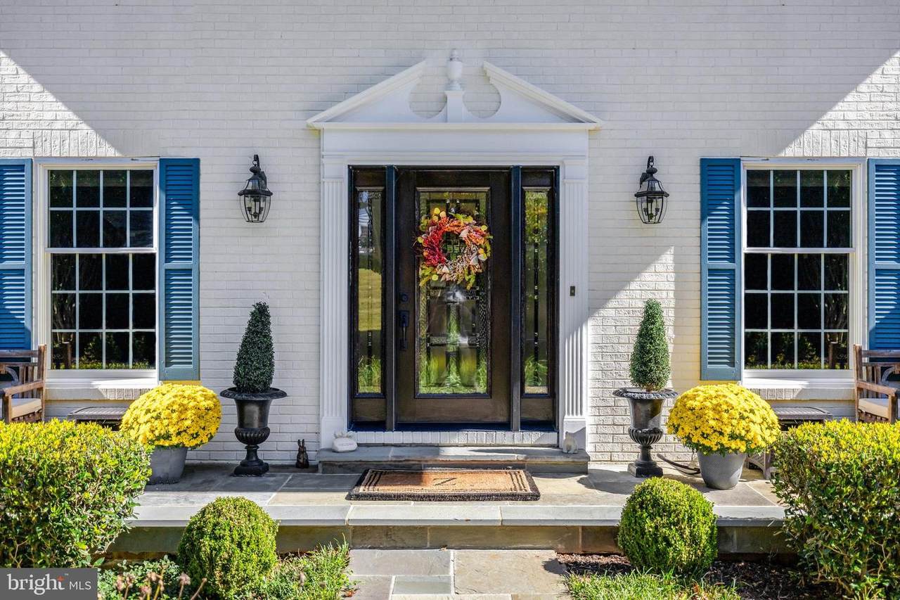 329 Club View Drive - Photo 1