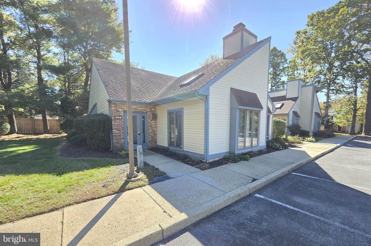 146 Lakeview Drive - Photo 1