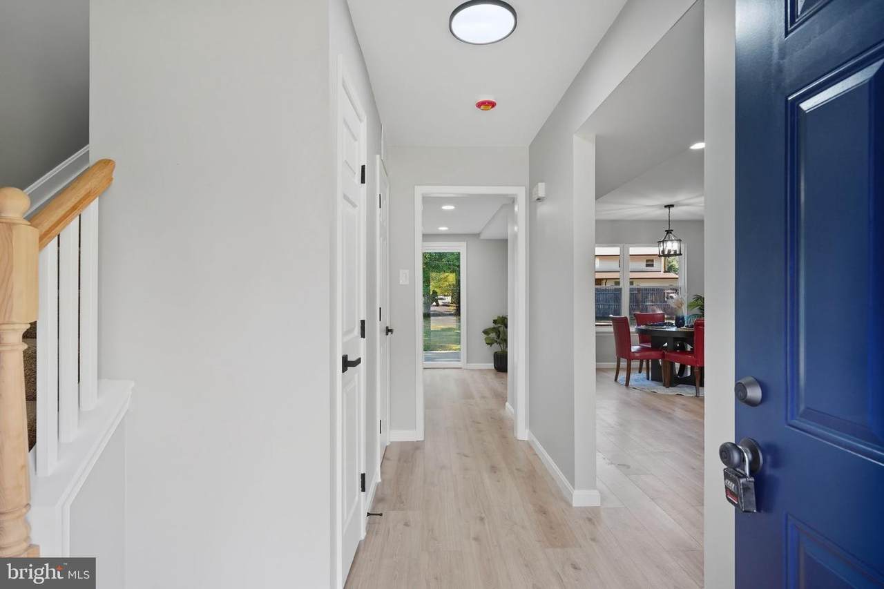 307 Tompkins Lane - Photo 1