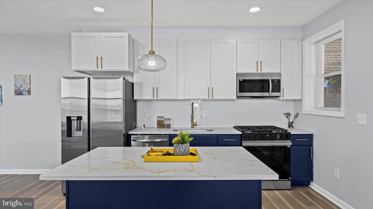 1240 Ellwood Avenue - Photo 1