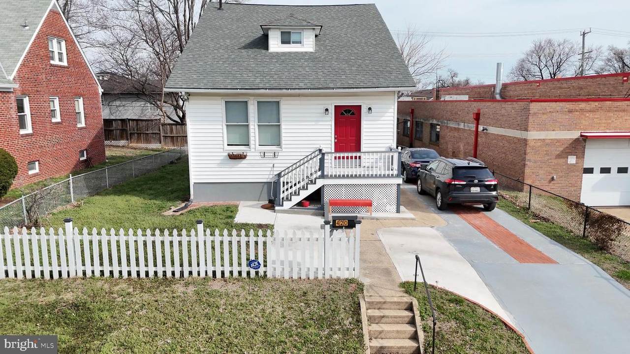 420 Maude Avenue - Photo 1