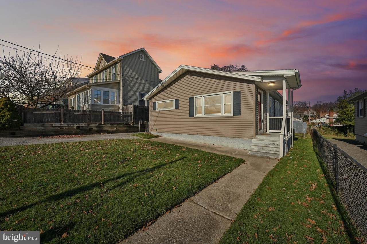 2828 Alabama Avenue - Photo 1