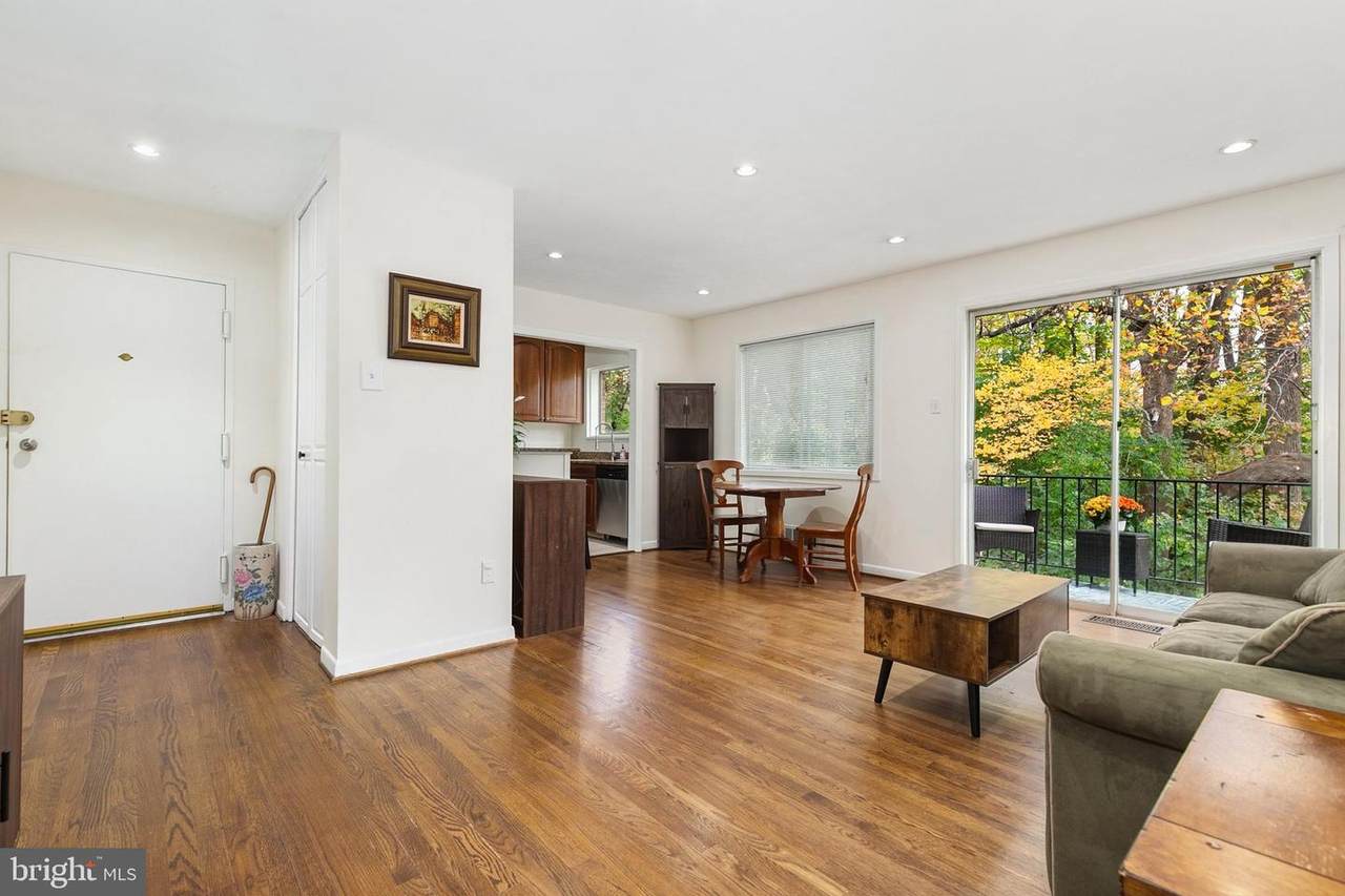 10523 Montrose Avenue - Photo 1