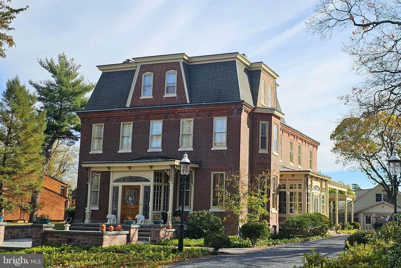 40-28 Conrow Road - Photo 1