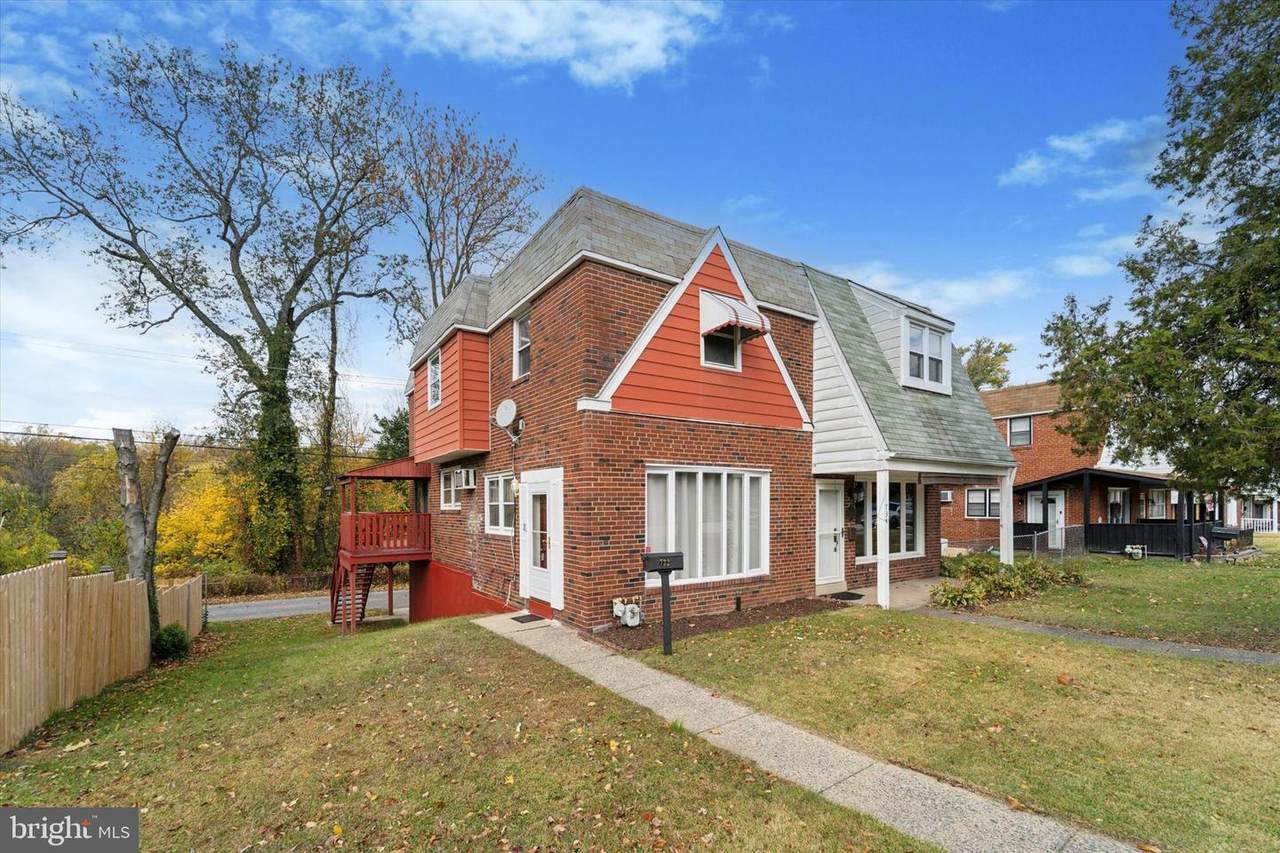 732 25TH Street - Photo 1