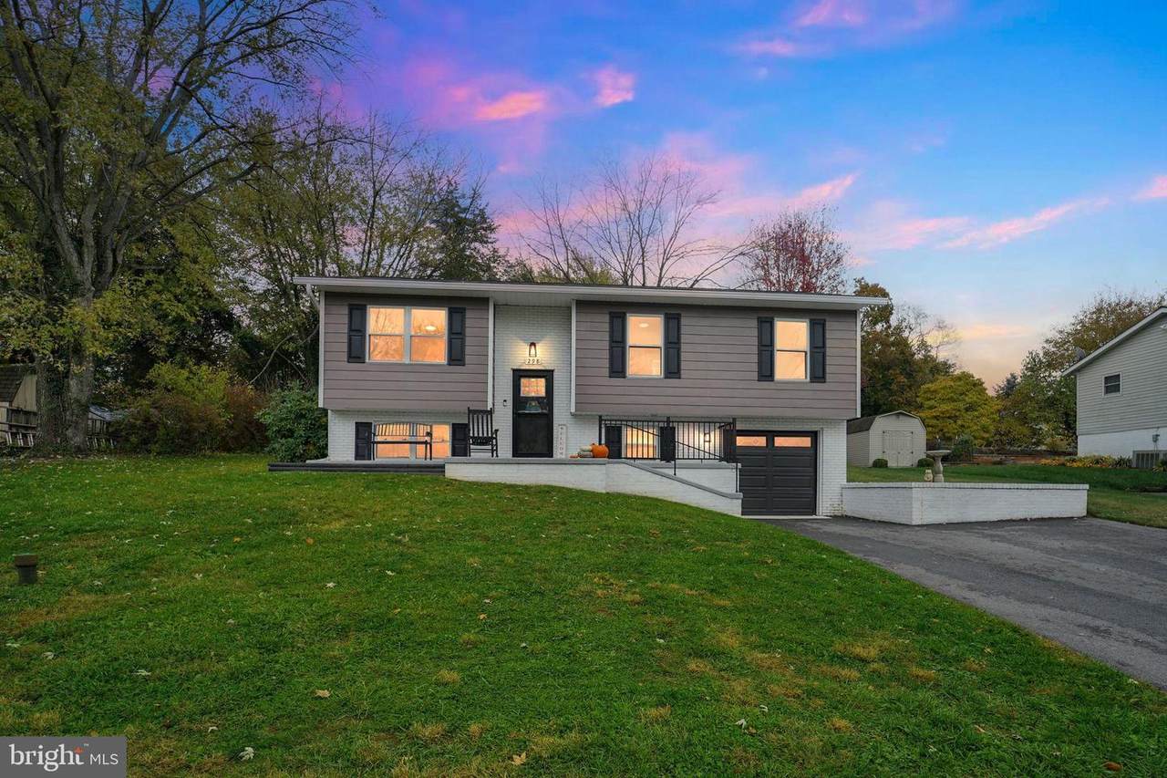 298 Jenny Drive - Photo 1