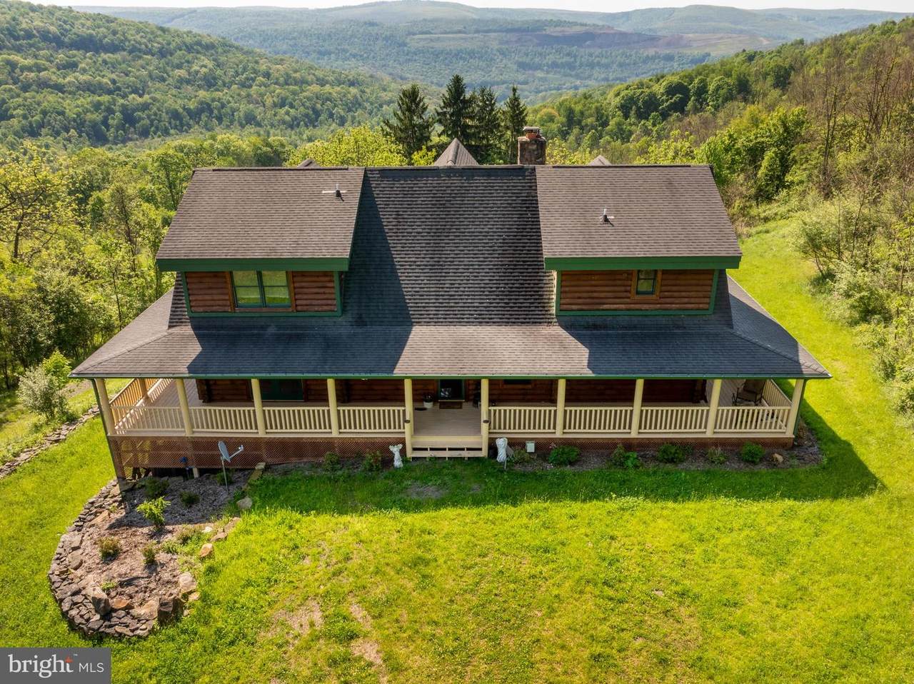 https://bt-photos.global.ssl.fastly.net/brightmls/1280_boomver_3_804284914726-2.jpg